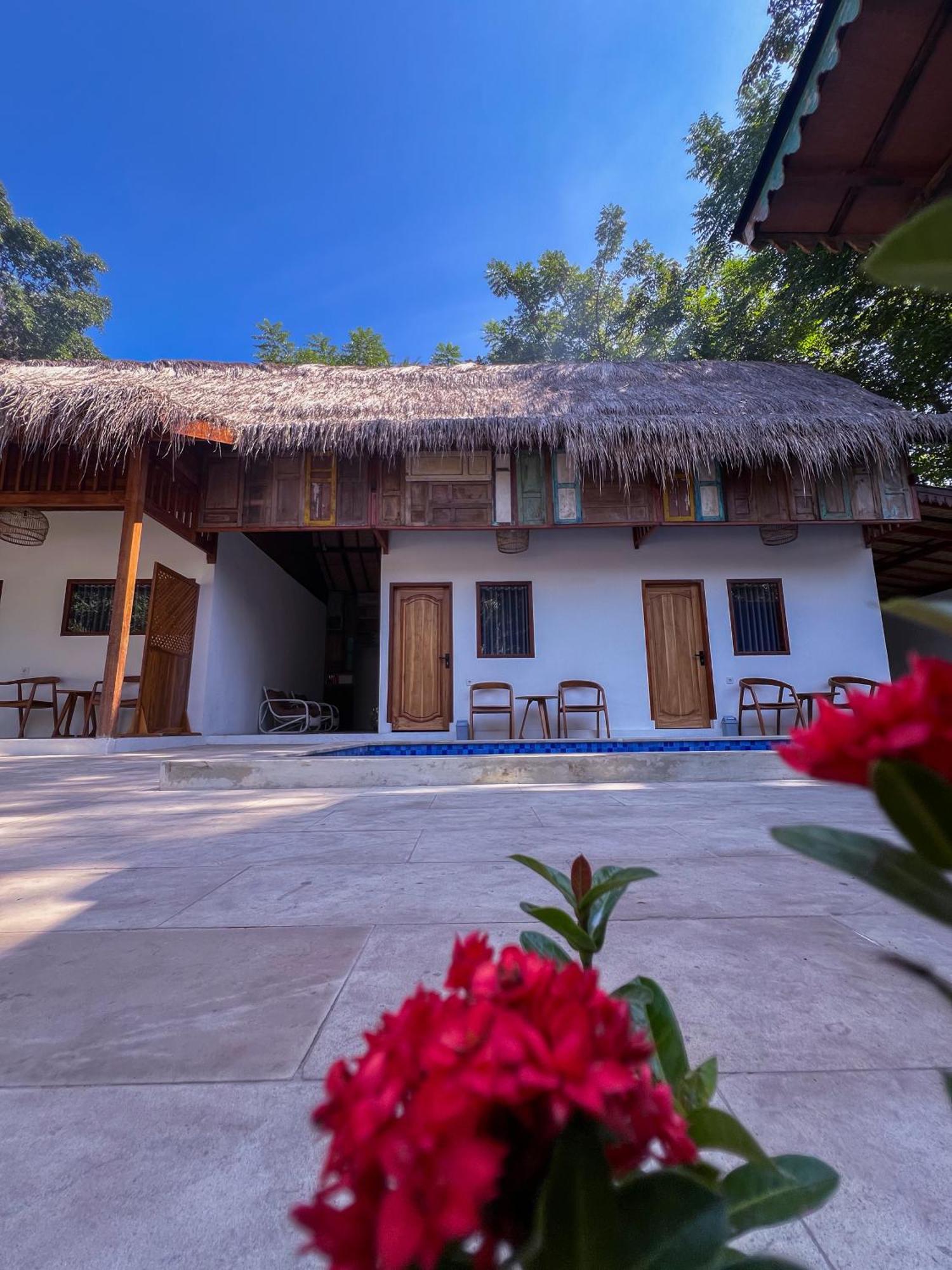 Bae Gili Inn กิลิไอร์ ภายนอก รูปภาพ
